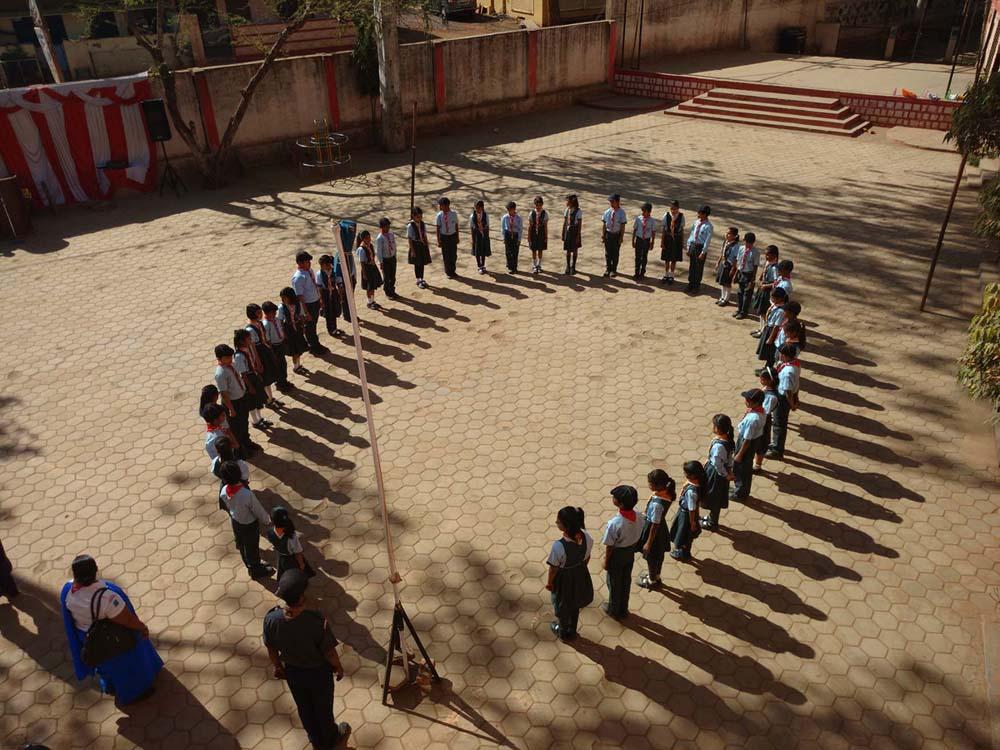 Holiday  cub bulbul  camp