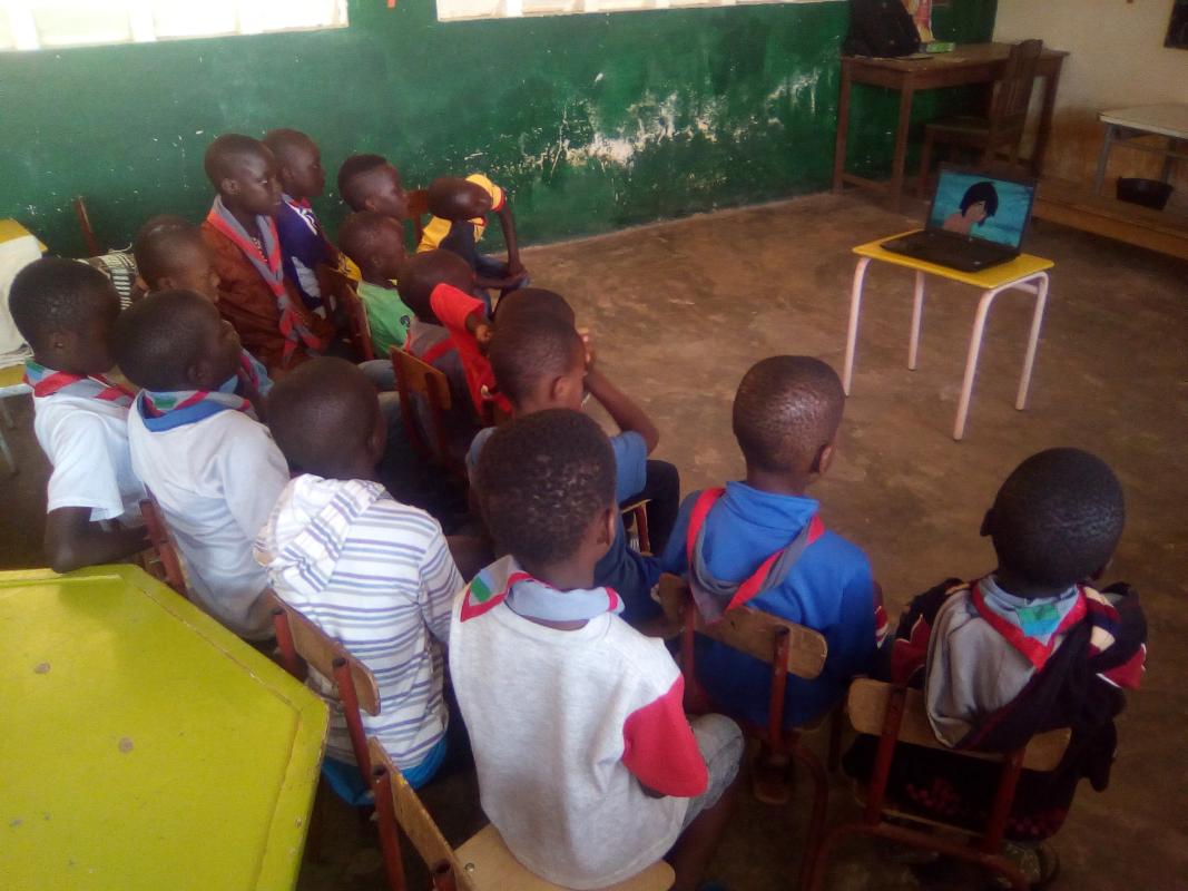 Projection film "livre de la jungle" aux louveteaux de la 15ème Dakar 