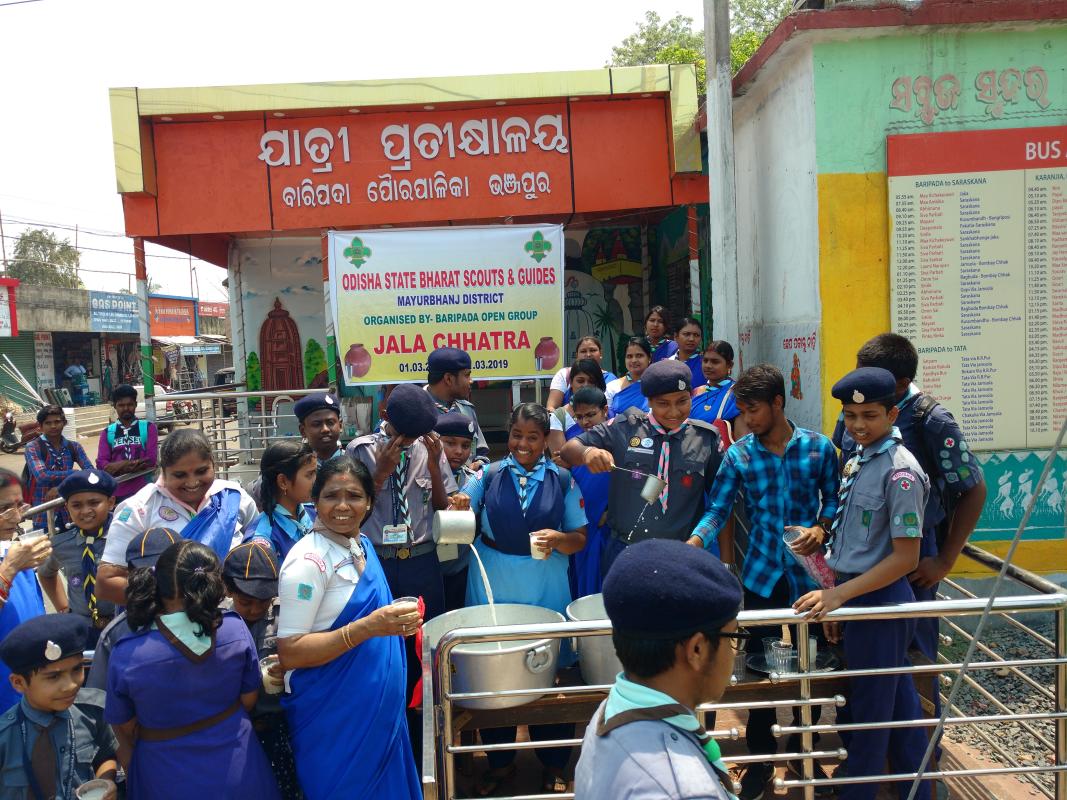 Providing Curd water (ଦହି ପାଣି) in Bus Stop