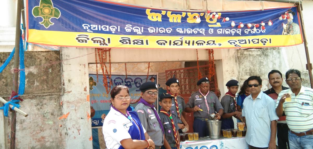 Day 4 of JALACHHATRA SERVICE CAMP (Cold water and soft drink distribution program)