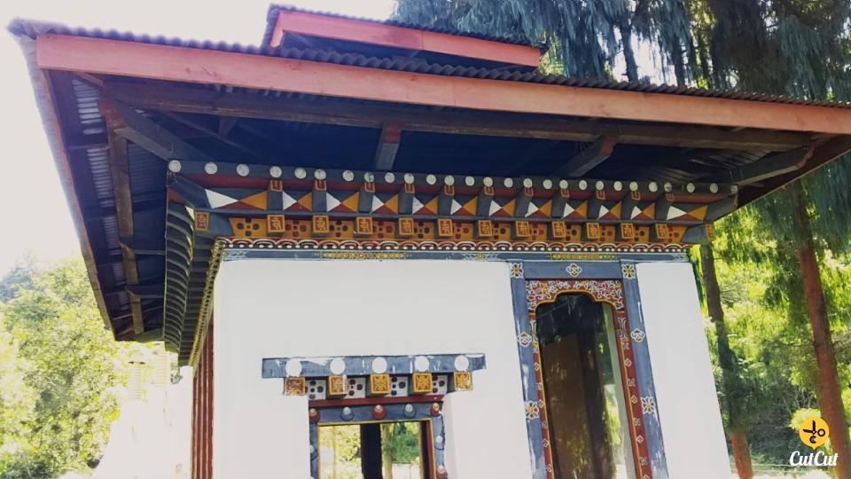 Volunteer service at  Daga Tashicholing Lhakhang.