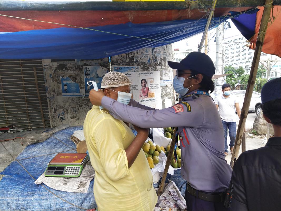 মাস্ক বিতরণ -মতিঝিল