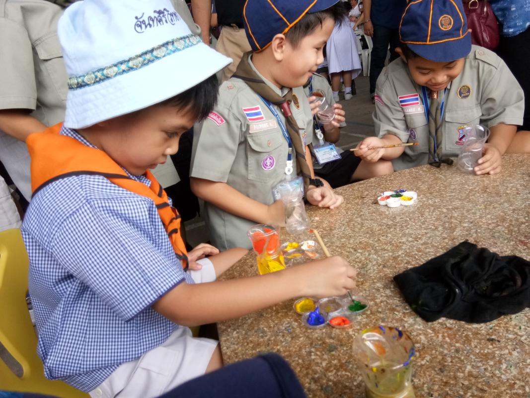 กิจกรรมเพ้นท์ขวดน้ำ