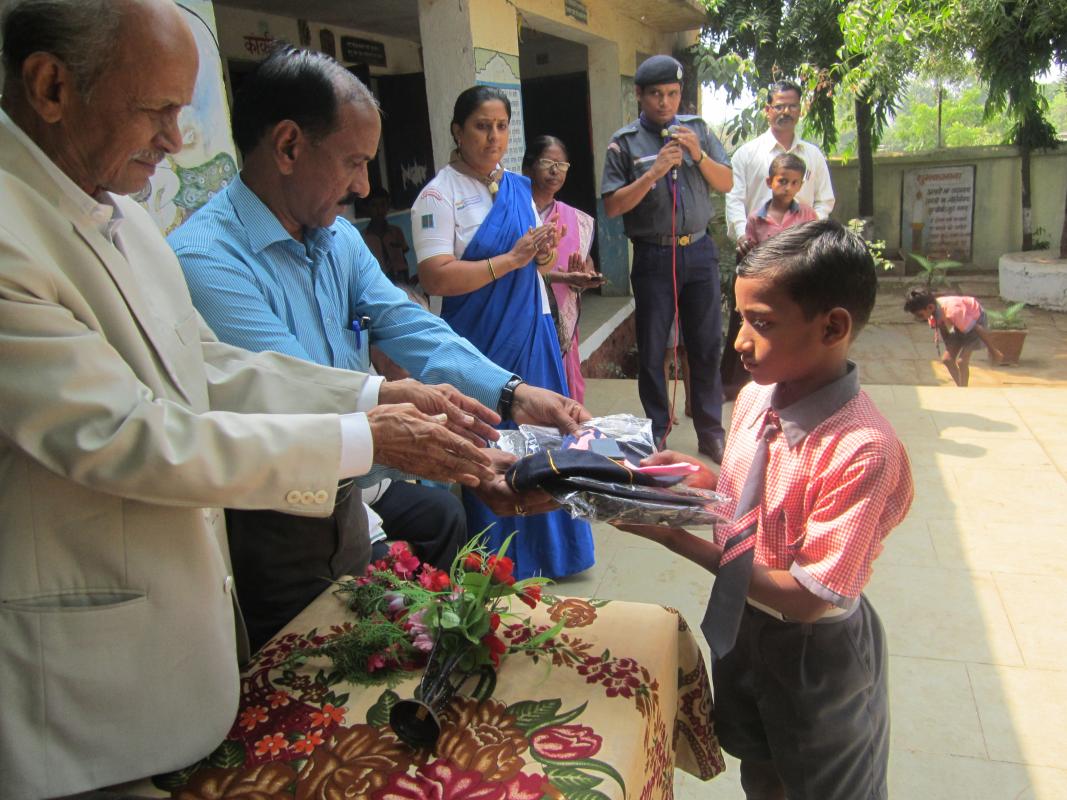 uniform distributes to neddy students