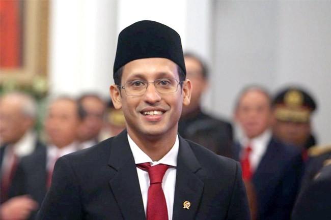 Mendikbud Nadiem Makarim: Resiko Pelajar Terkena Covid-19 Lebih Rendah