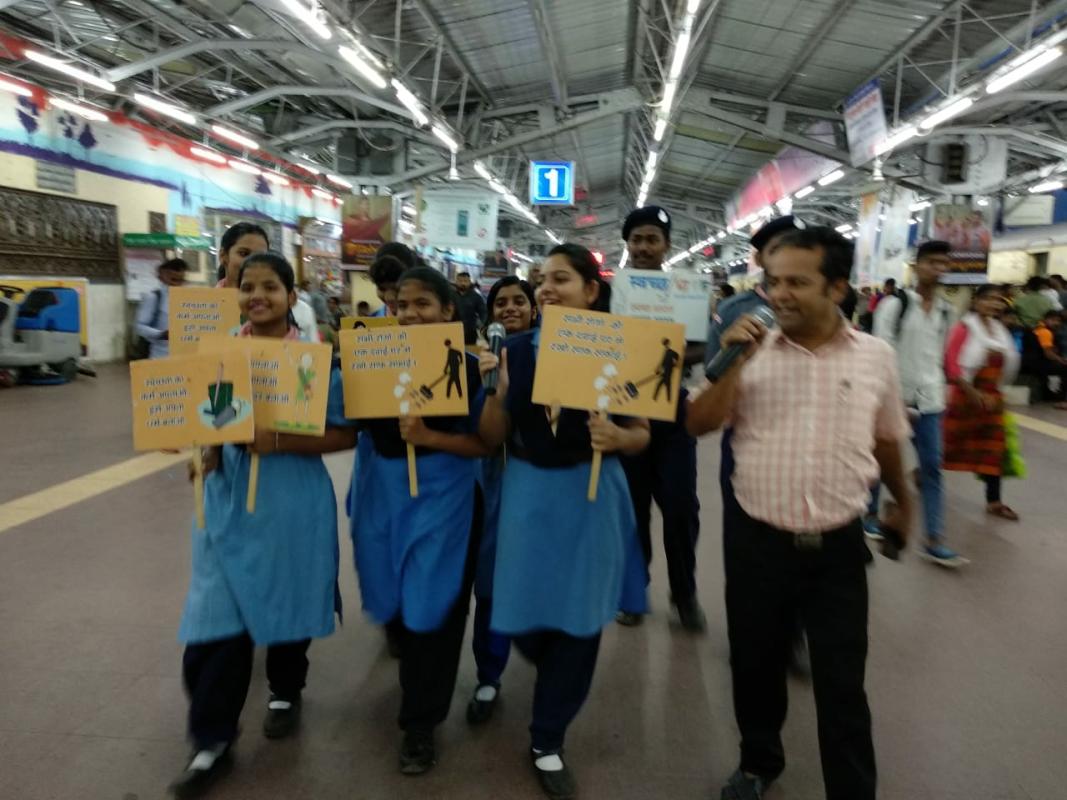 CLEAN RAIL CLEAN INDIA