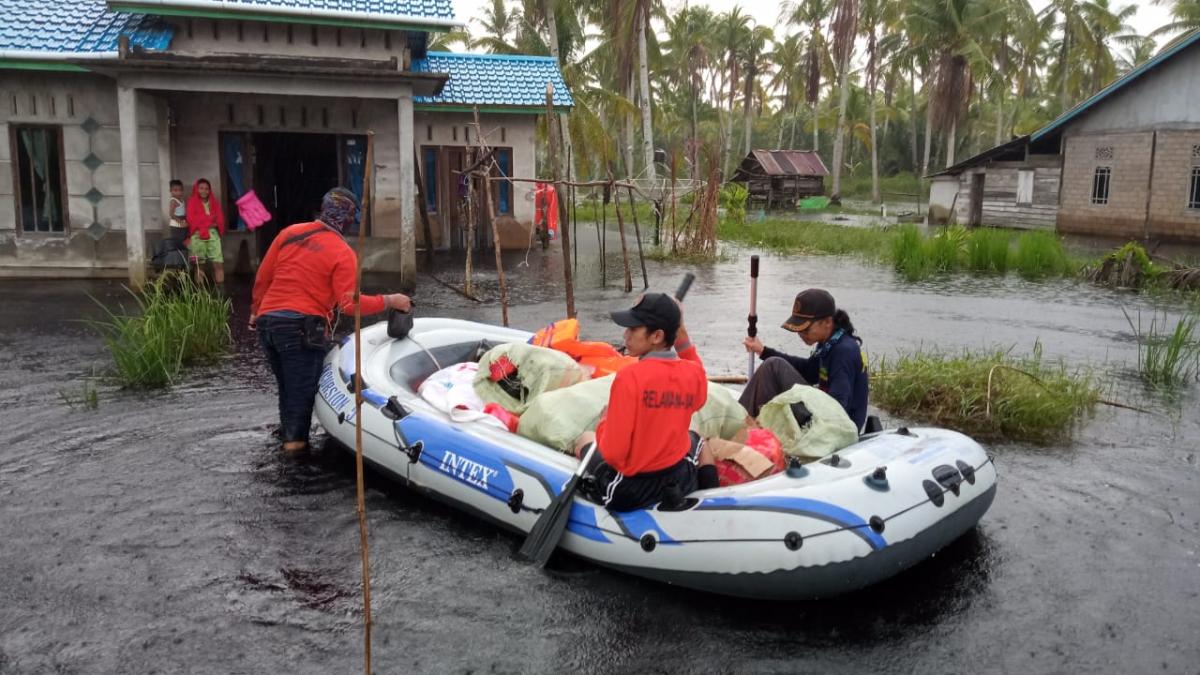 Penanggulangan Bencana Banjir di Desa Purun Kecil Provinsi Kalimantan Barat