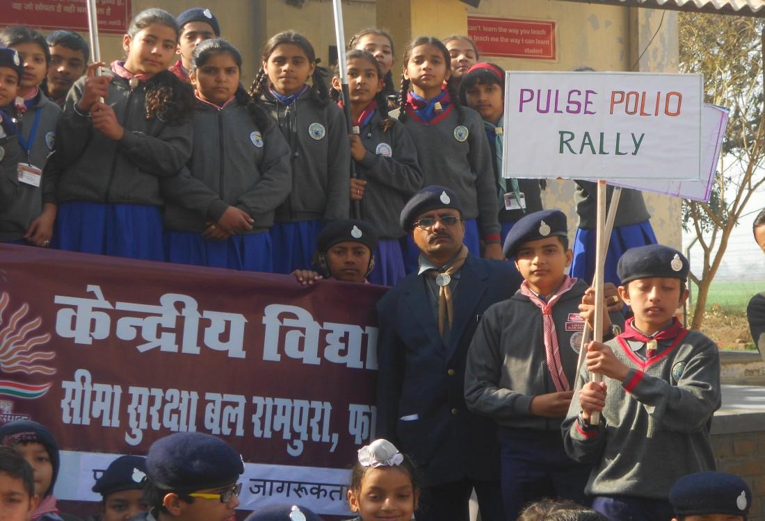Pulse Polio rally by Scouts & Guides of KV Fazilka in 2015.