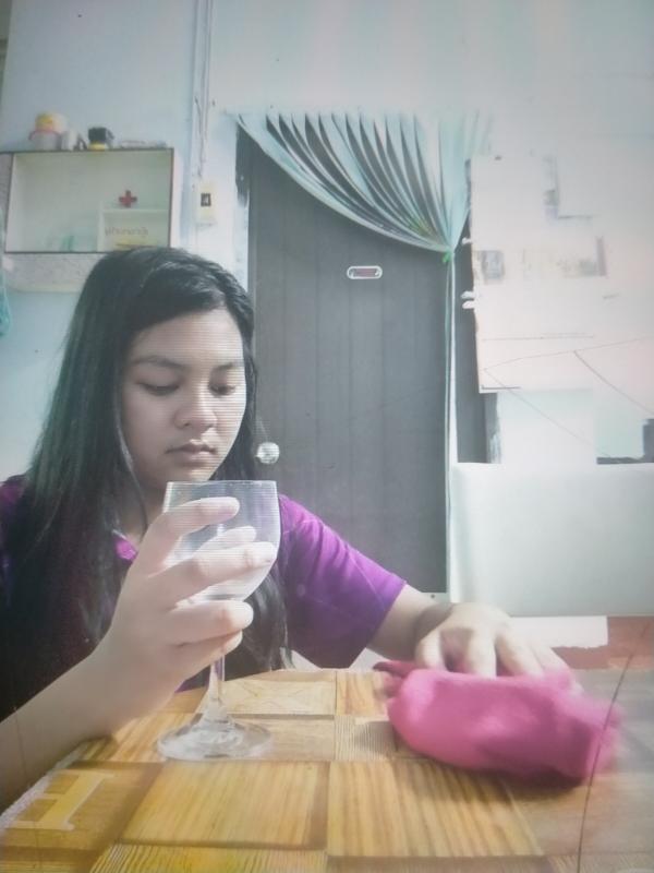 เช็ดโต๊ะ