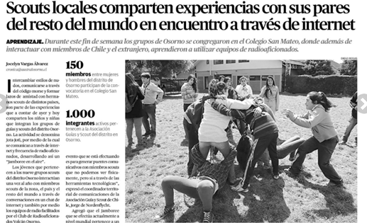 Scouts comparten experiencias locales con sus pares por radio e internet.