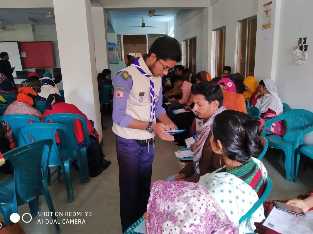   সিরাজগঞ্জ জেলার শাহজাদপুর উপজেলা স্বাস্থ্য কমপ্লেক্স এ কমিউনিটি বেজড হেলথ কেয়ার স্বাস্থ্য ওপরিবার কল্যাণ মন্ত্রণালয় এর অধীনে আয়োজিত মাল্টপারপাস হেলথ ভলিন্টয়ার নিয়োগ পরীক্ষায় সেবা দান 