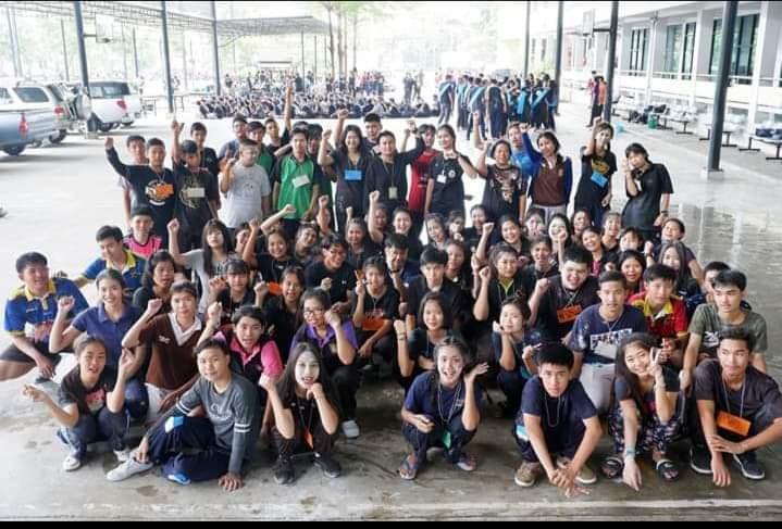 เข้าร่วมกิจกรรมสานสัมพันธ์พี่-น้อง(สาขาการตลาด)
