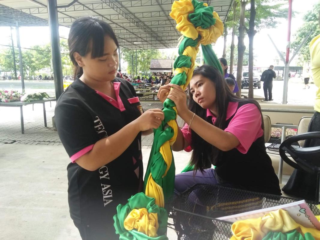 จัดรถขบวนแห่เทียน