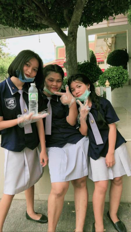 ช้วยกันเก็บขยะที่วัดหนองเเขม