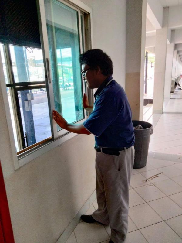 ปิดหน้าต่างห้องเสียง