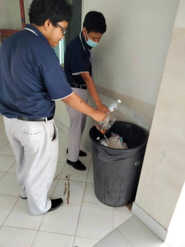 ทิ้งขยะ