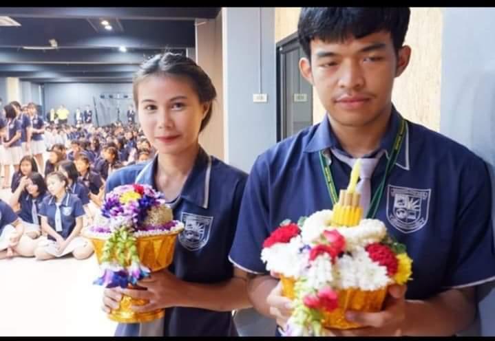 เข้าร่วมพิธีไหว้ครู