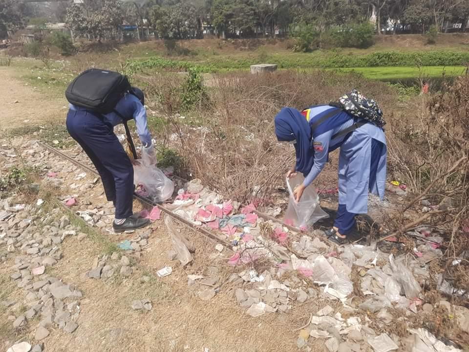 প্লাস্টিক টাইড টার্নার চ্যালেঞ্জ ব্যাজ