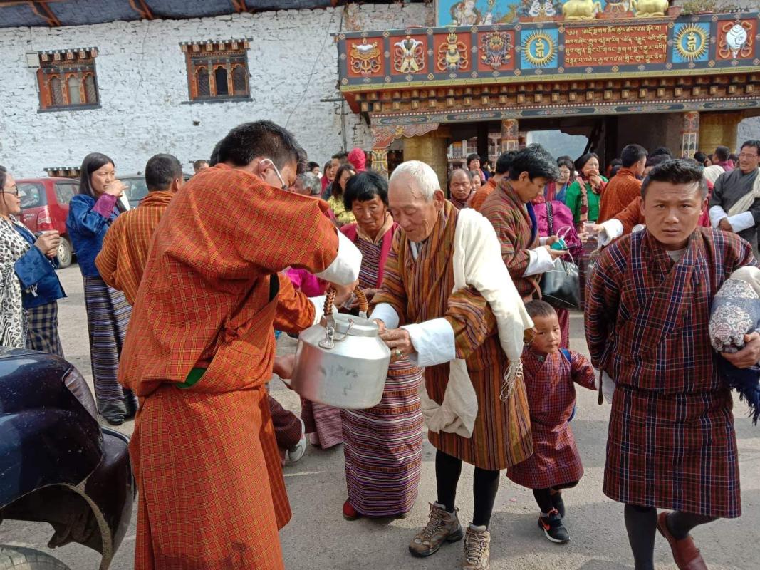 Serving for public at Kharchu