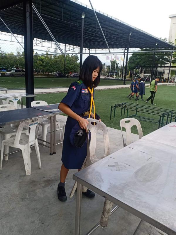 เก็บโต๊ะจัดโต๊ะโรงอาหาร