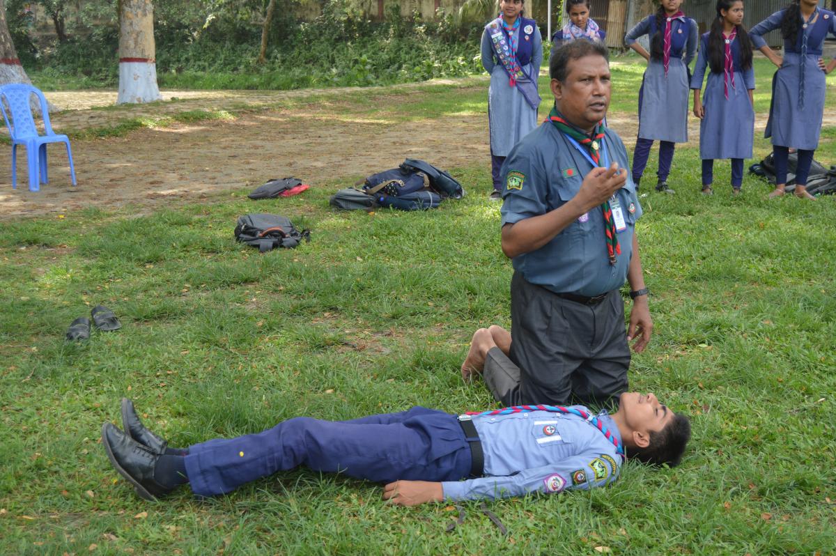 প্রাথমিক প্রতিবিধান ব্যবহারিক ট্রেইনিং। 