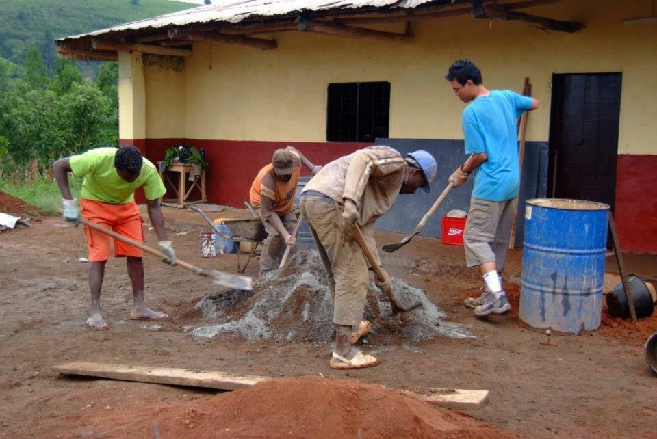 Building of classrooms 