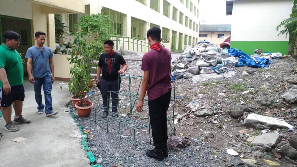 Day#2 Cleaning/Painting SWA Entry Of Caloocan High School Senior Scout