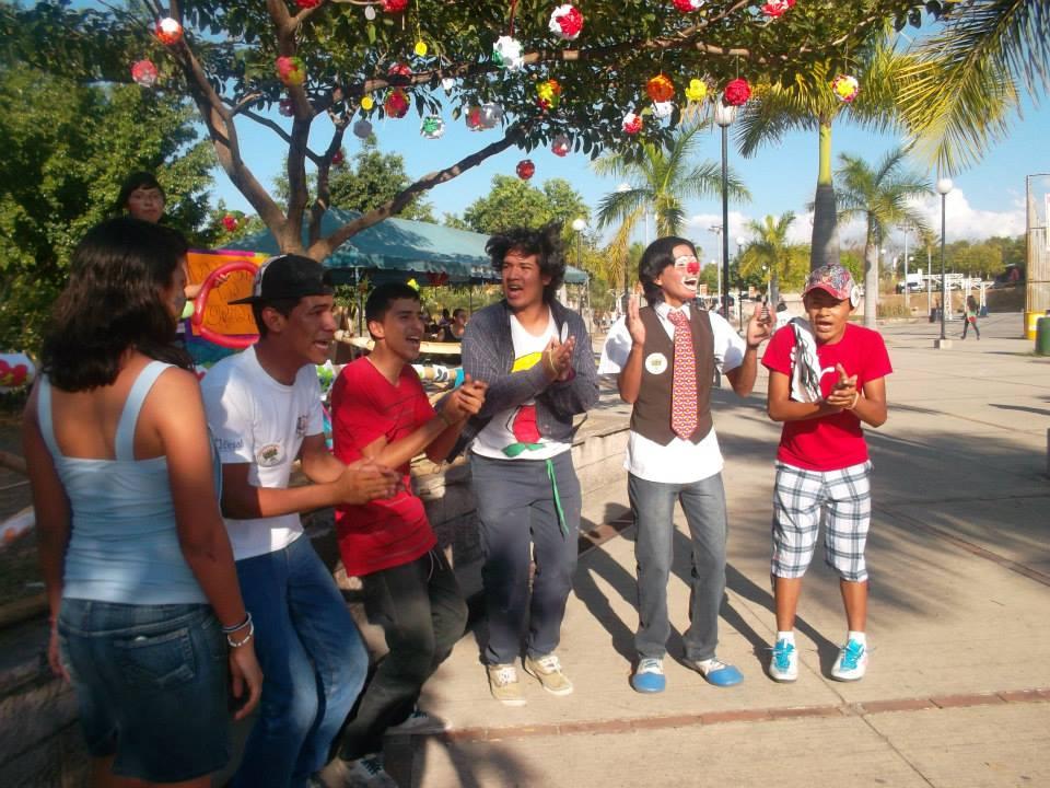 Mensajeros De Sonrisas 