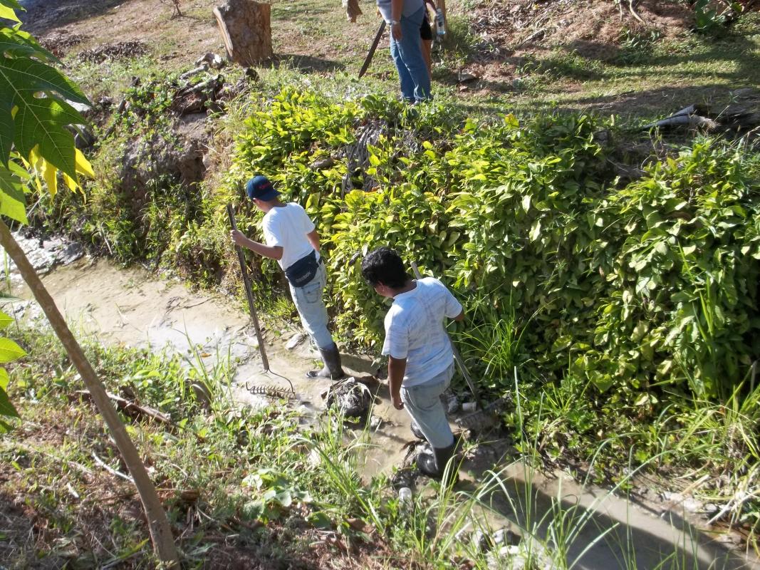 TRABAJO COMUNITARIO AL HOGAR DE ANCIANOS MARIA TERESA DE CALCUTA