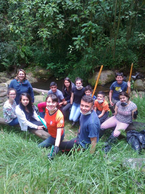 Limpieza Rio Arzobispo- Bogota, Colombia