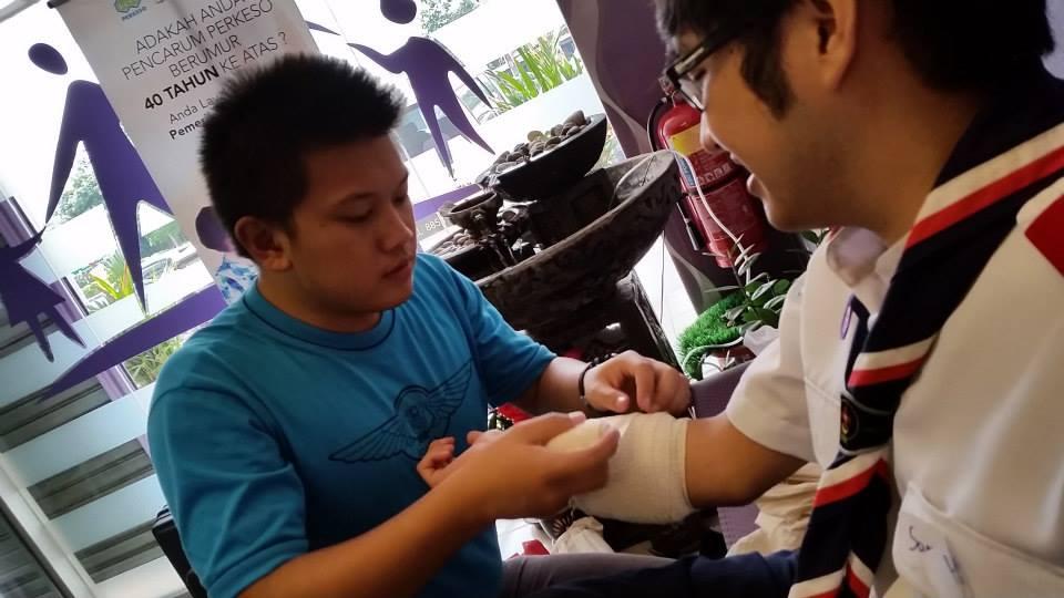 First Aid Training - 7th Fort and C Fort Sea Scout Group First Aid Training