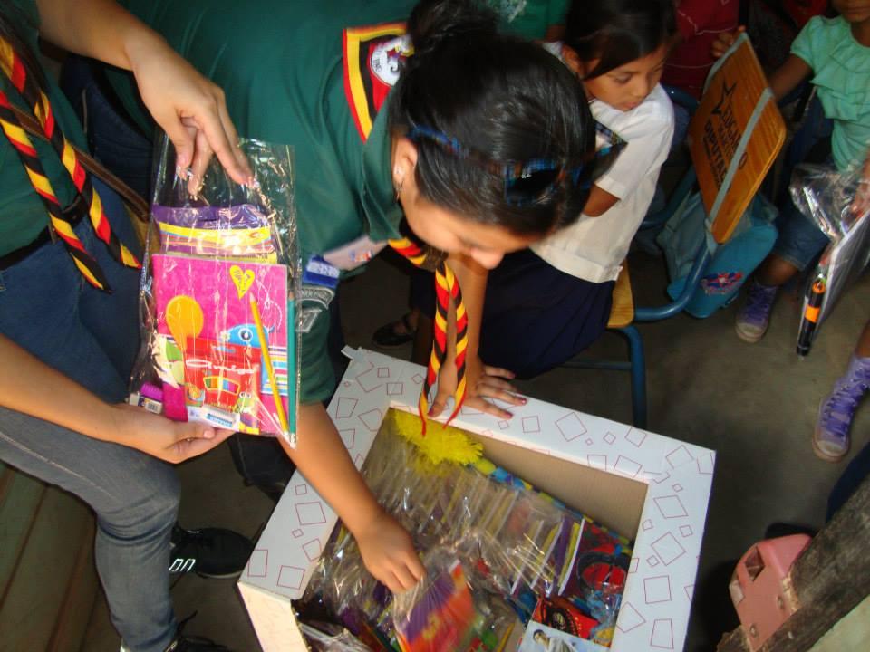 Actividad de Servicio "Escuela Raquel de García"