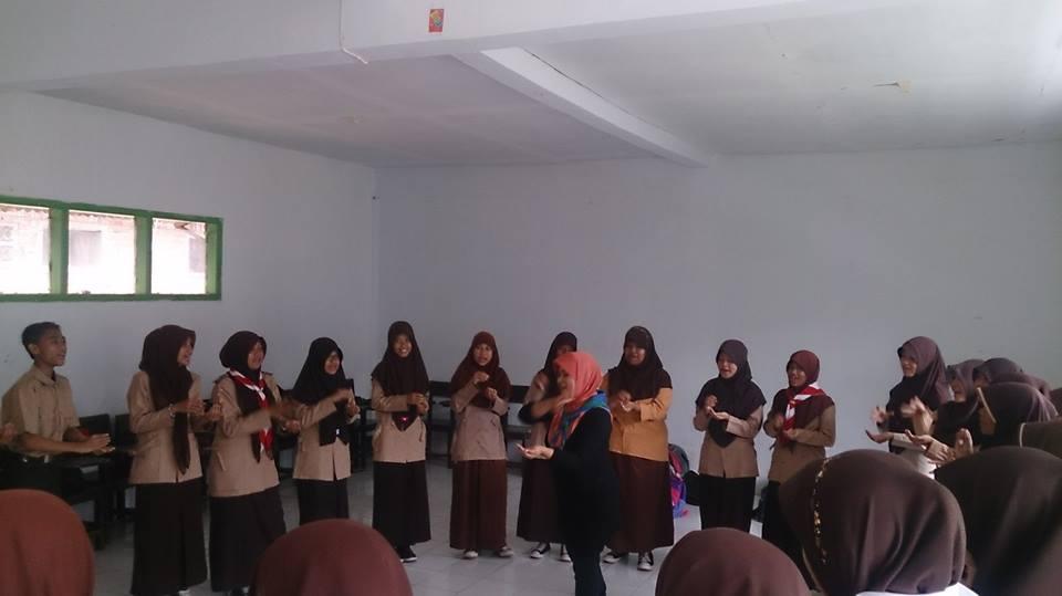 Introducing Messengers of Peace Initiatives in Singaparna, Tasikmalaya. 