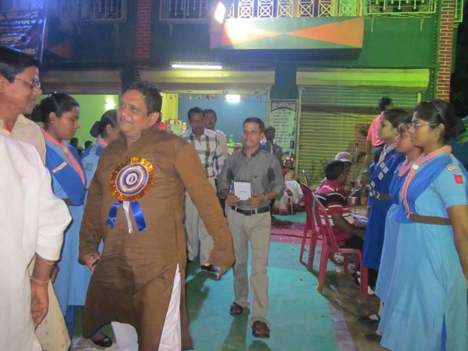 Service at Puja Pandal