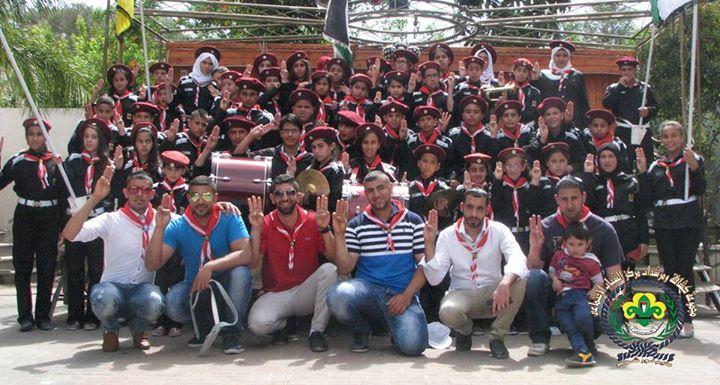 مجموعة كشافة ومرشدات مركز الشباب الاجتماعي مخيم نور شمس تشارك بمهرجان الطفوله (بسمة امل )