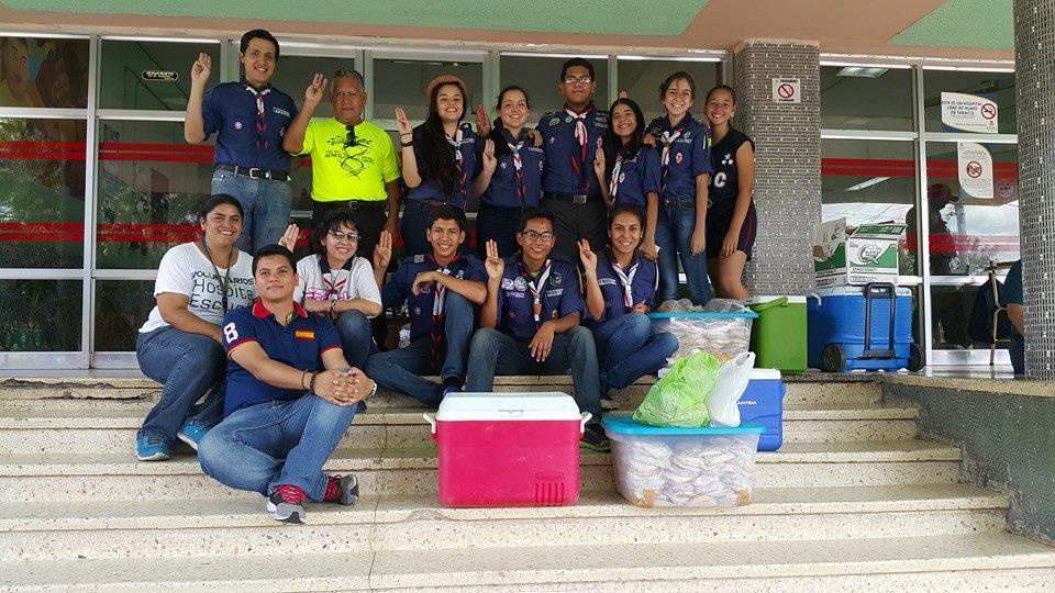 Preparación y entrega de almuerzos a familiares de pacientes del Hospital Escuela Universitario