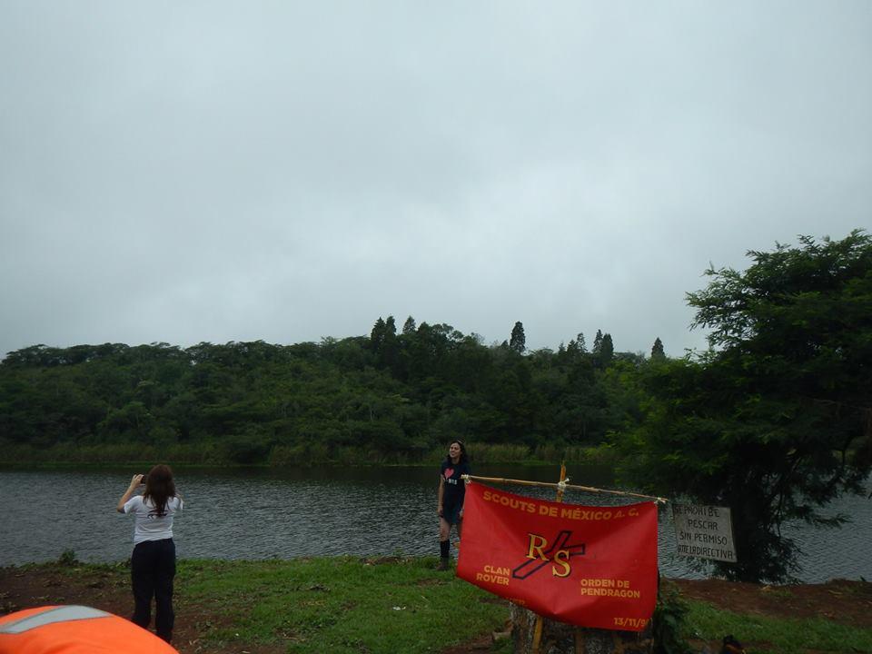 Limpieza de  lirios- laguna del Castillo