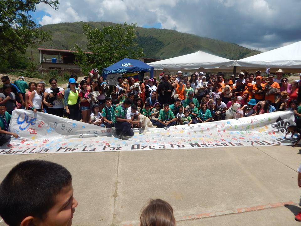 Huellas por la paz en "Oye a tu Mascota 2015"