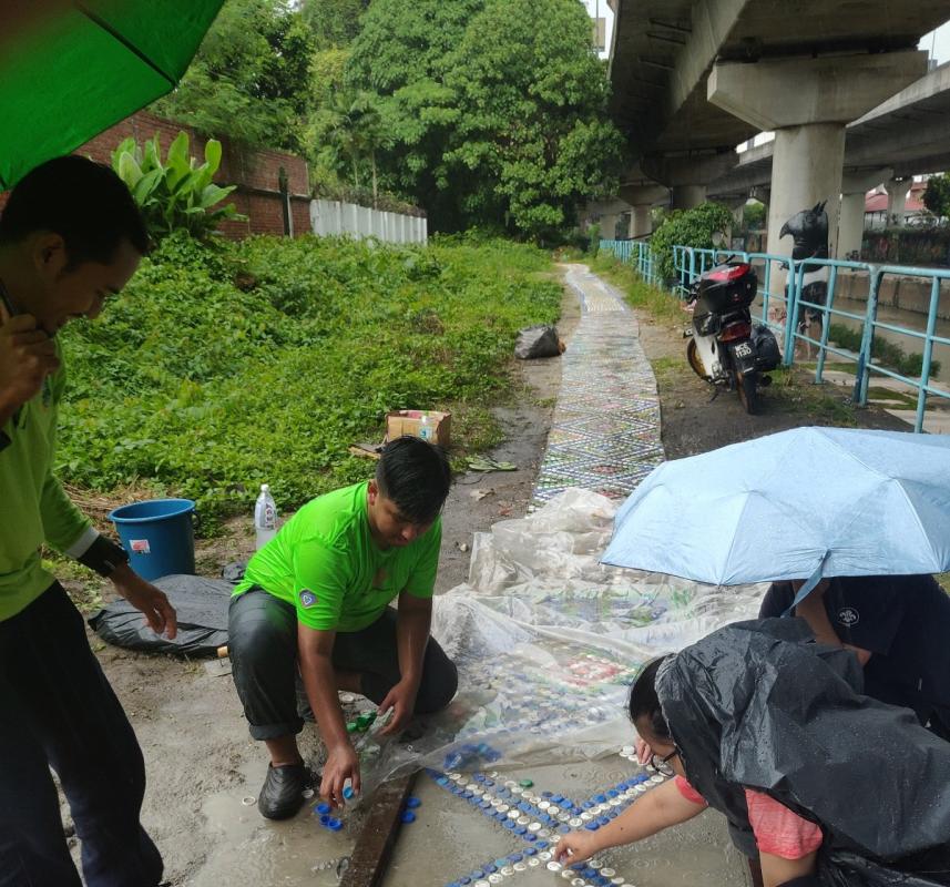 SW Voluntary Service: WalkSide by Rovs Project - Our Sidewalk Project started! (part 3)