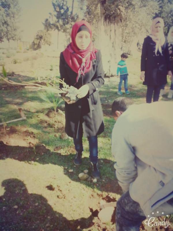 Hebron University Rovers Clan Planted 25 Plants in the Garden of the University