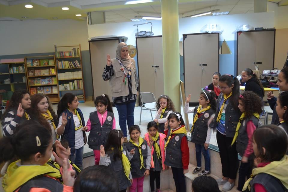 Rover girls provided an Introduction to First Aid basics for the girl cubs in cooperation with first aid officers تدريب على الاسعافات الاولية للزهرات 