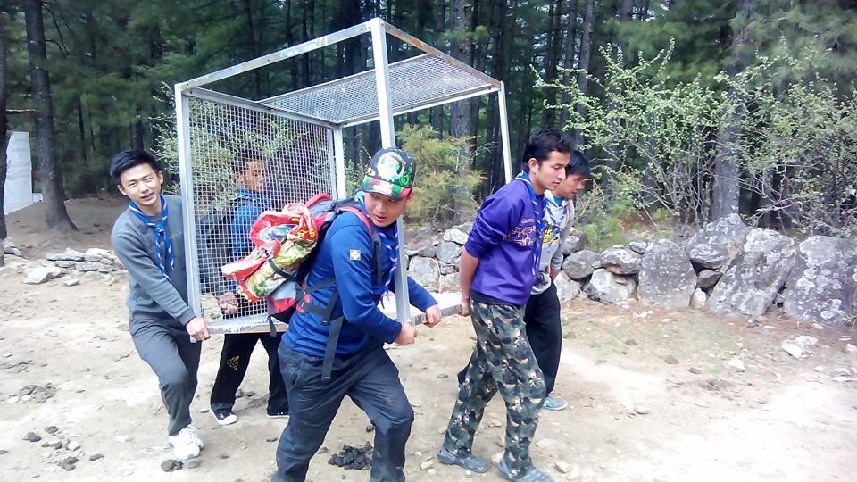 Putting dustbin along the way to Tiger Nest