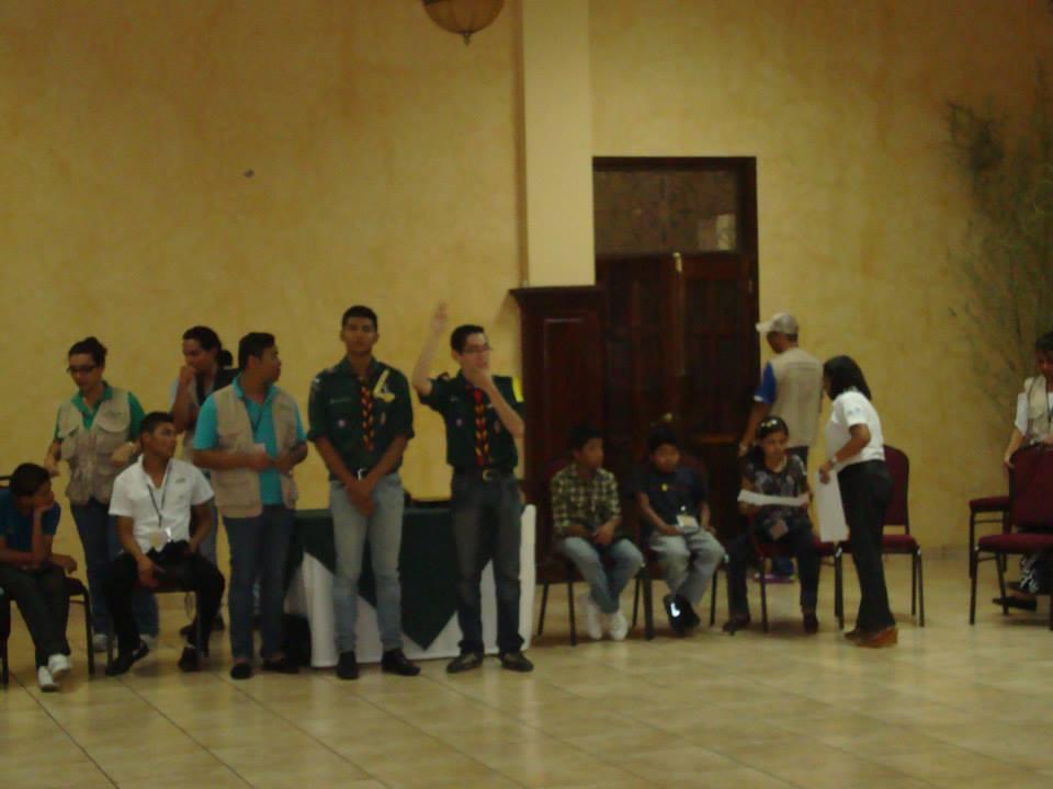 Scouts de Comayagua a favor de los derechos de la niñez y juventud
