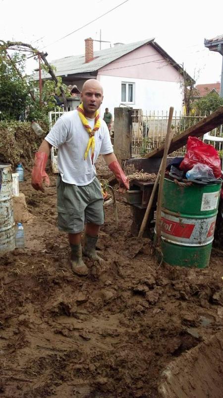 Scouts helping people in need (Floods Emergency Respond) 