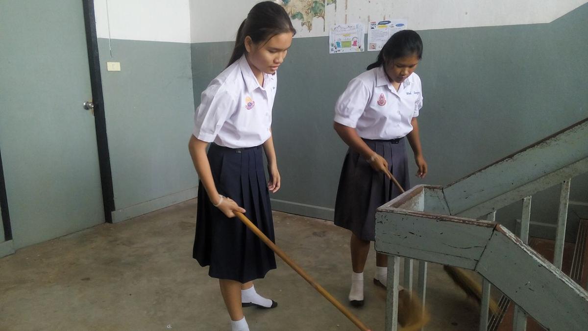 กวาดอาคาร3