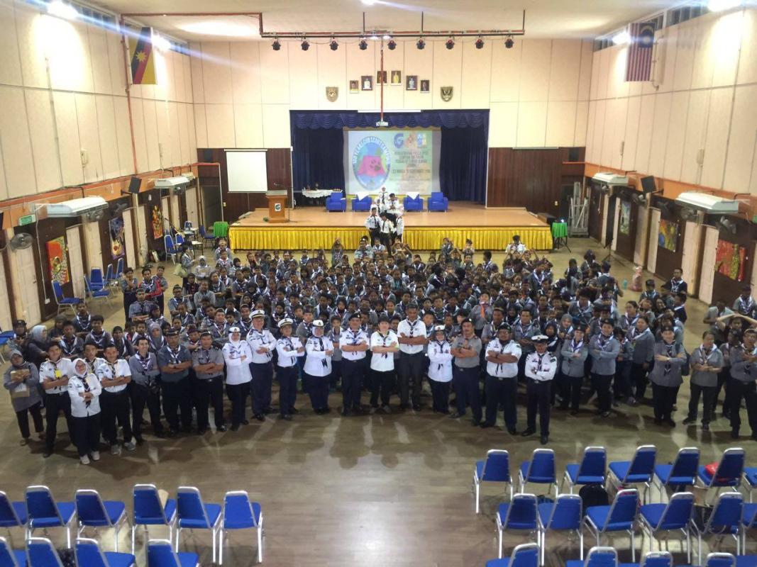 Perkhemahan Pasca UPSR dan Pemakaian Skaf serta Lencana MoP 2016