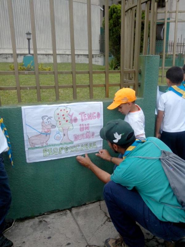 Campaña "Por un ambiente mas sano para todos, recoje"