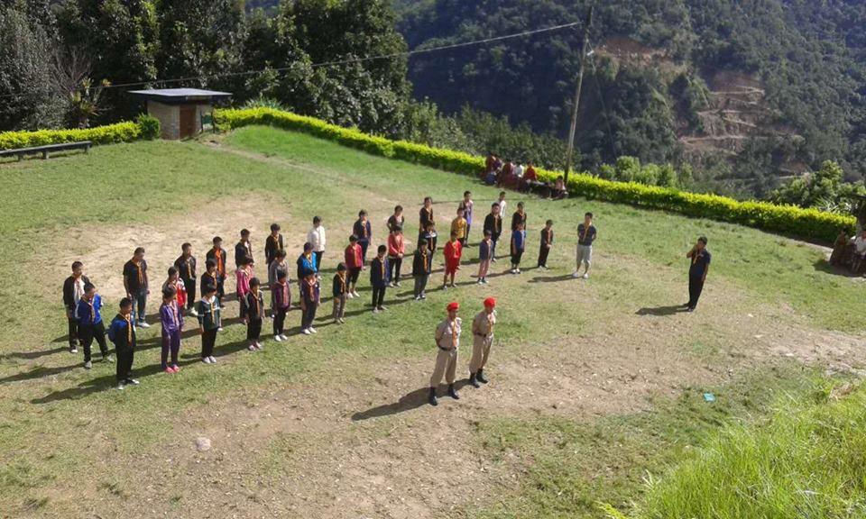 Drill teaching to nearby lower school.
