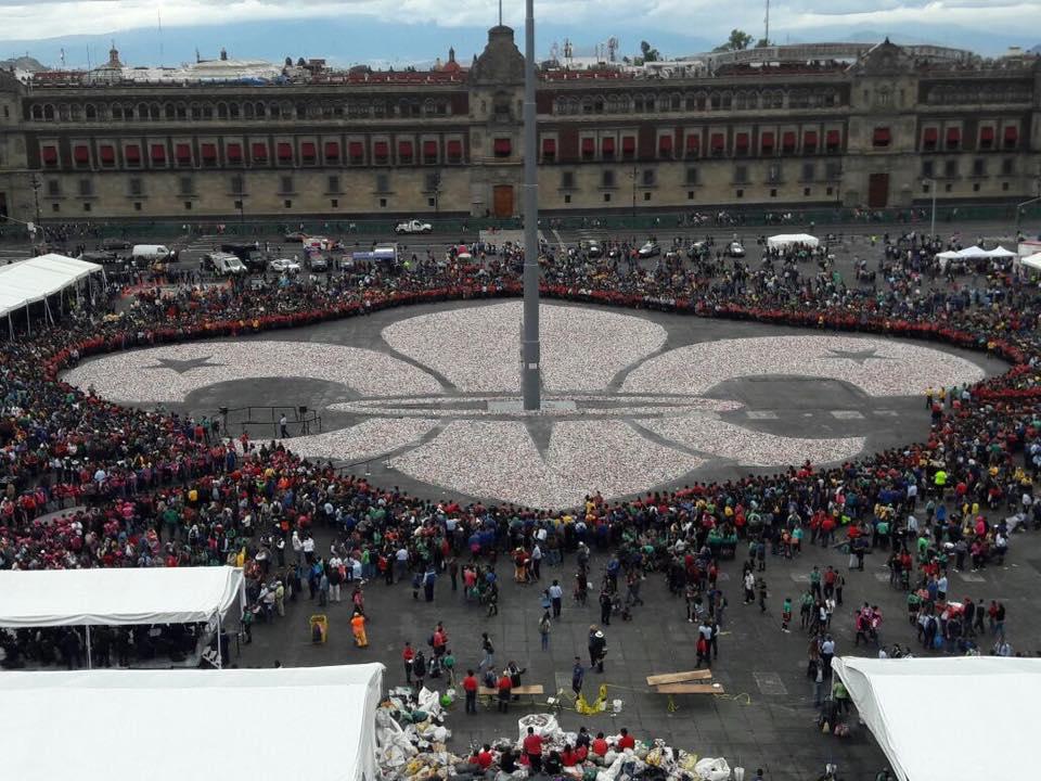 La Flor de Lis más grande del mundo 2016 - The biggest Fleur de Lis in the world 2016