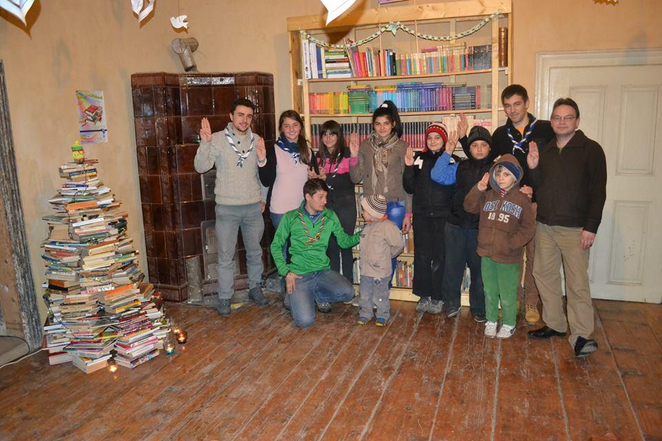 Building a library in Nocrich scout center - Romania